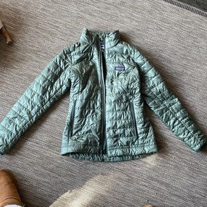 Patagonia womens puffy